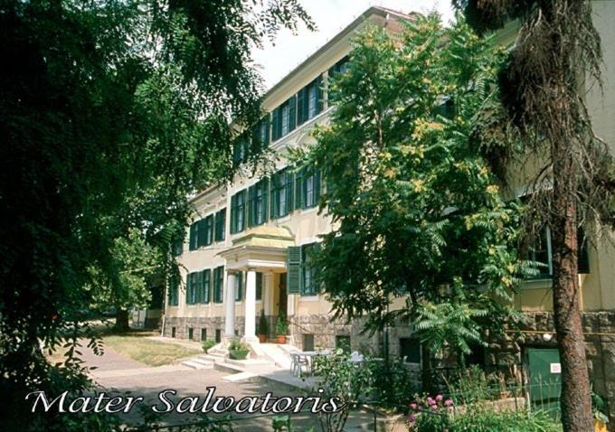 Mater Salvatoris House Godollo Exterior foto