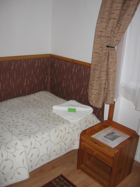 Mater Salvatoris House Godollo Quarto foto