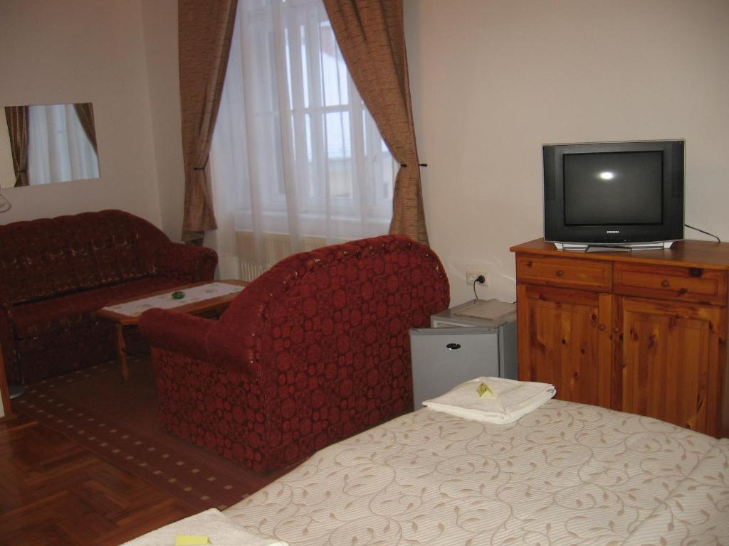 Mater Salvatoris House Godollo Quarto foto